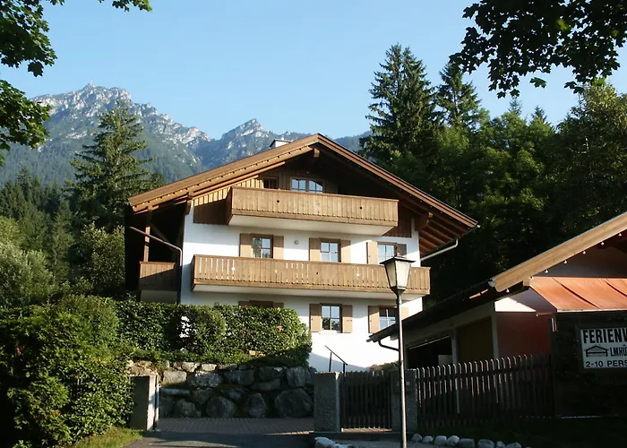 Almhuettenweg Dreitorspitze Garmisch-Partenkirchen